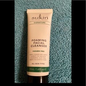 Sukin foaming face cleanser